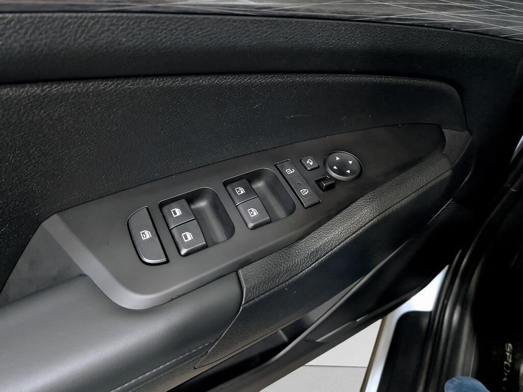 Kia Sportage 1.6 CRDi MHEV 100kW (136CV) Drive 4x2 23