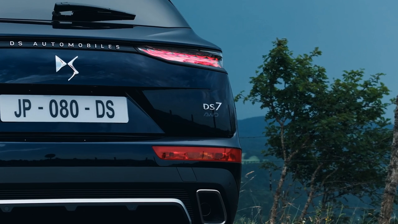 DS DS 7 exterior
