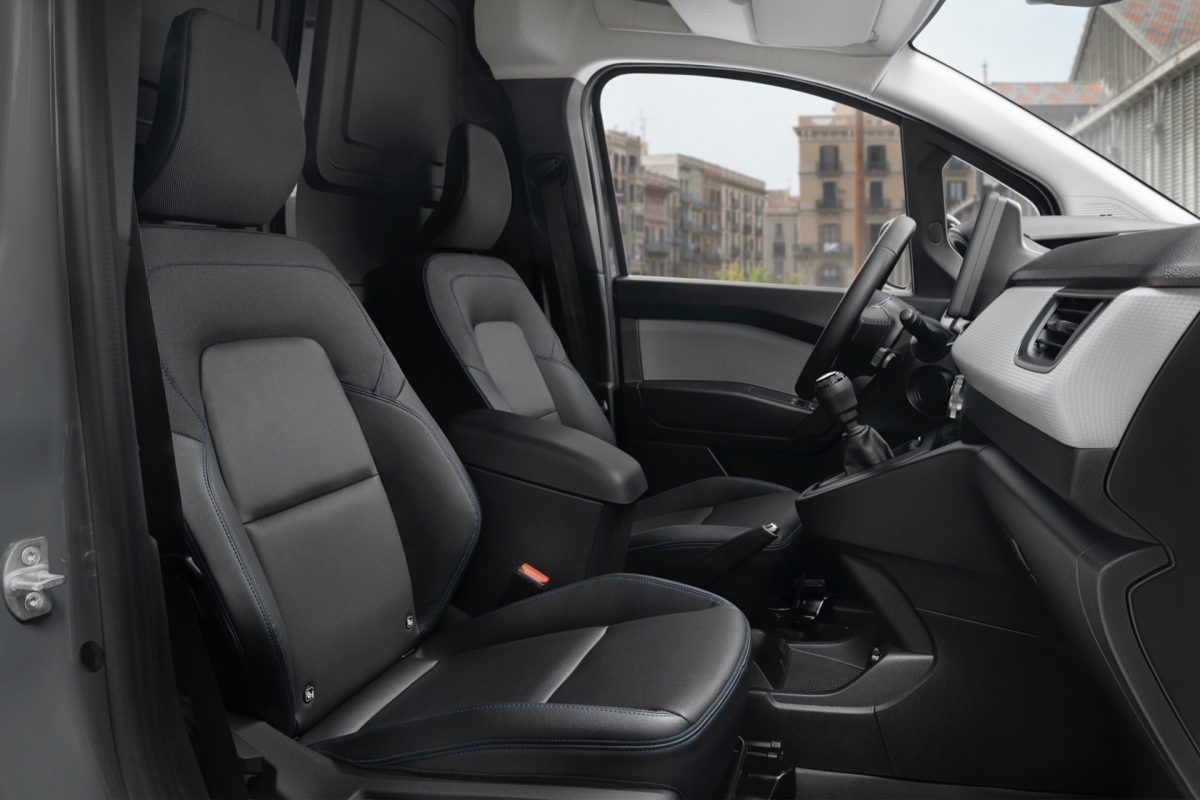 Nissan Townstar interior